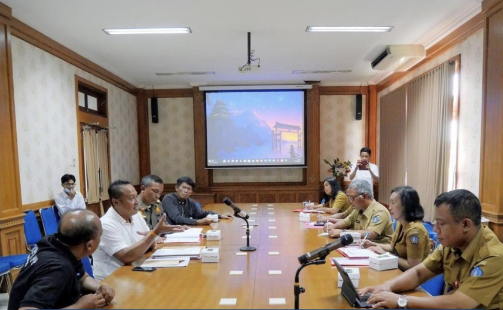 Rapat Koordinasi terkait penertiban menara di Kabupaten Badung